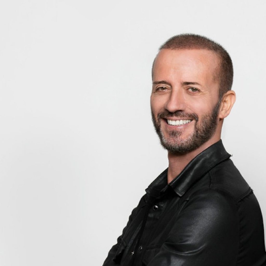 Raf duetta con suo figlio in "Samurai"