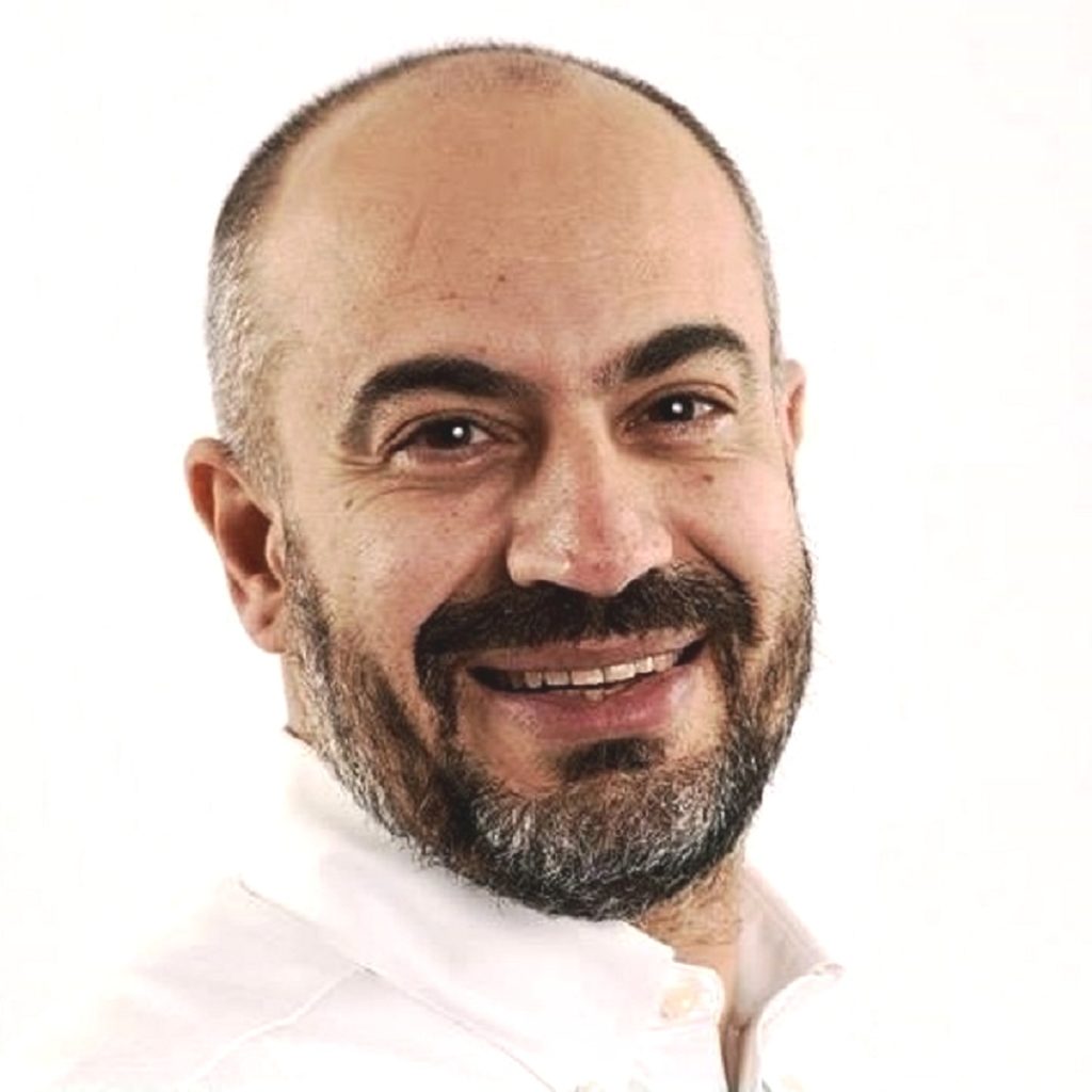 Paragone contro tutti: "Meloni e Letta sono uguali, Draghi incappucciato della finanza"