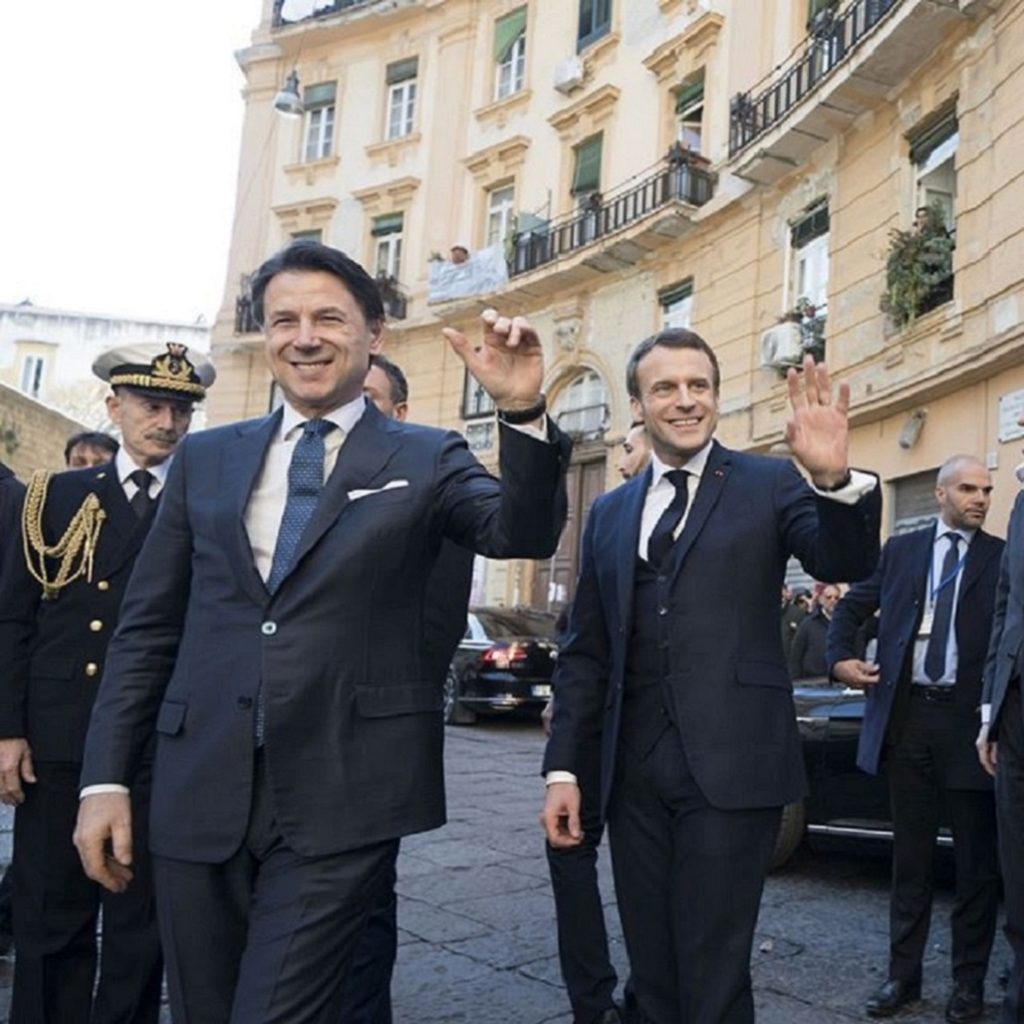 Conte incontra Macron a Napoli