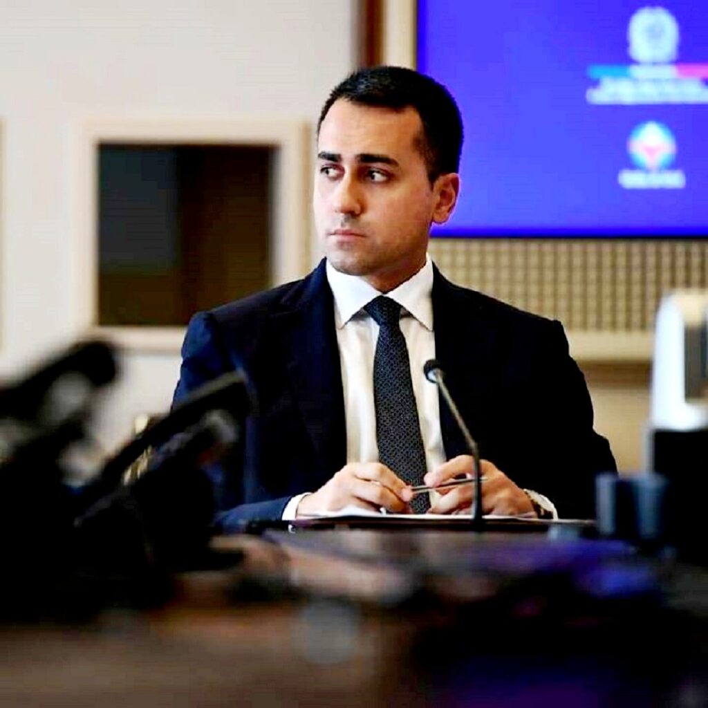 Di Maio spinge per le aggregazioni locali