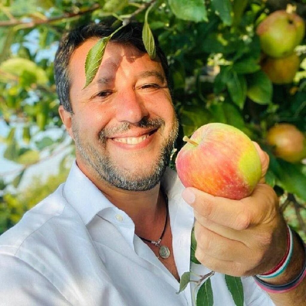 Matteo Salvini torna ad attaccare la Azzolina