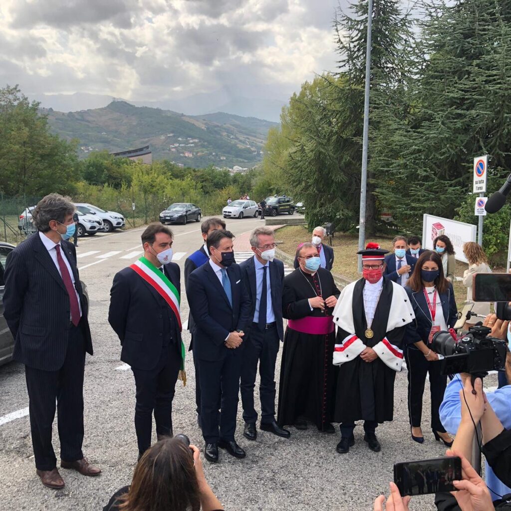 Per Conte la tutela della salute è anche tutela dell'economia