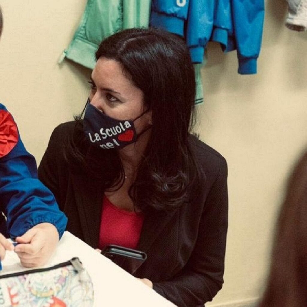 Azzolina alza la voce sull'apertura delle scuole