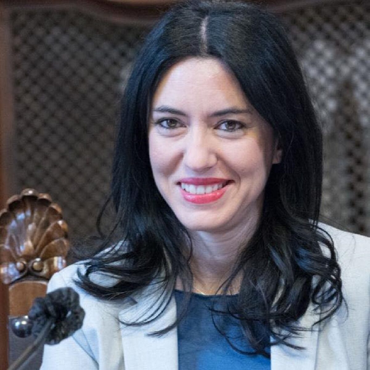 Azzolina conferma la riapertura delle scuole