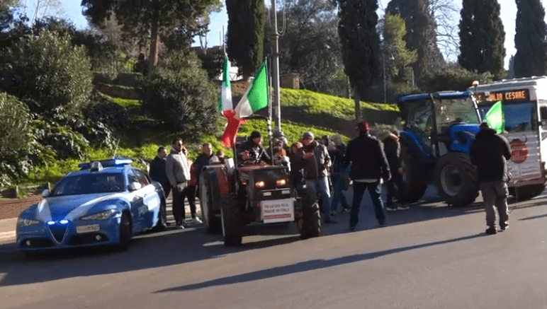 Screenshot-2024-02-15-191521 La Battaglia dei Trattori: Agricoltori in Marcia al Circo Massimo